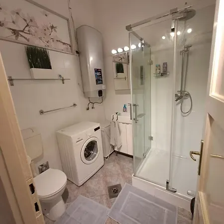 Apartamento 8 Guests Friends&family In Centre Budapest