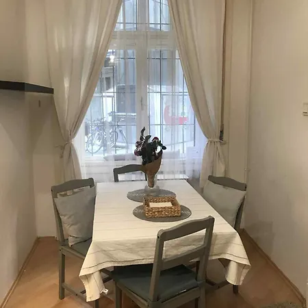 8 Guests Friends&family In Centre Apartamento